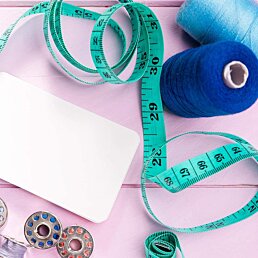 Univerzálny krajčírsky meter s obojstrannou stupnicou – 150 cm - Náhľad