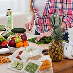 Potravinárska vákuová fólia do vákuovej zváračky, 15 cm x 6 m - Náhľad