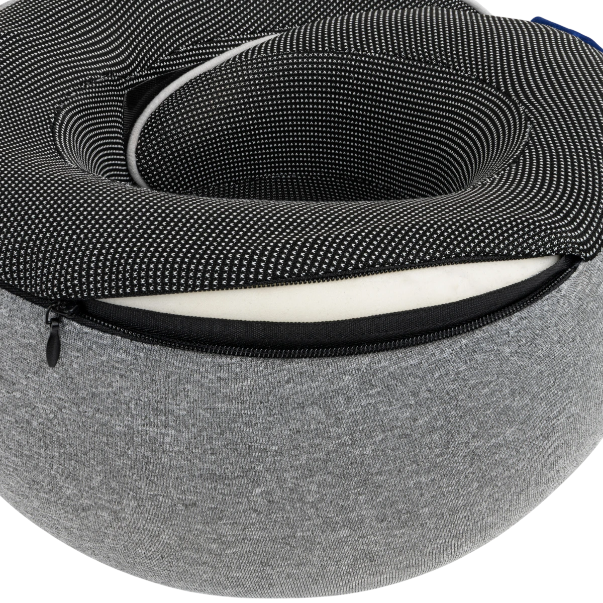 Pamäťová pena v cestovnom vankúši TRAVEL SNAIL – detail materiálu