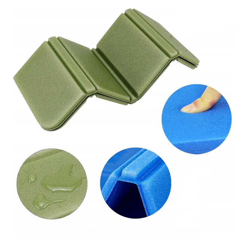 Skladacia cestovná podložka na sedenie