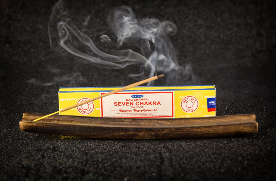 Satya Nag Champa – sedem čakier