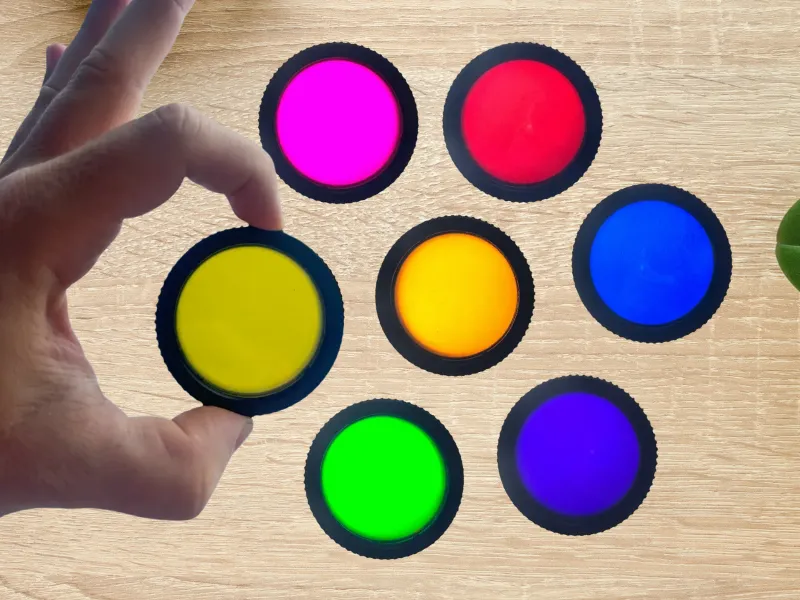 S biolampou ActiveBio máte k dispozícii kompletnú paletu 7 farebných filtrov.