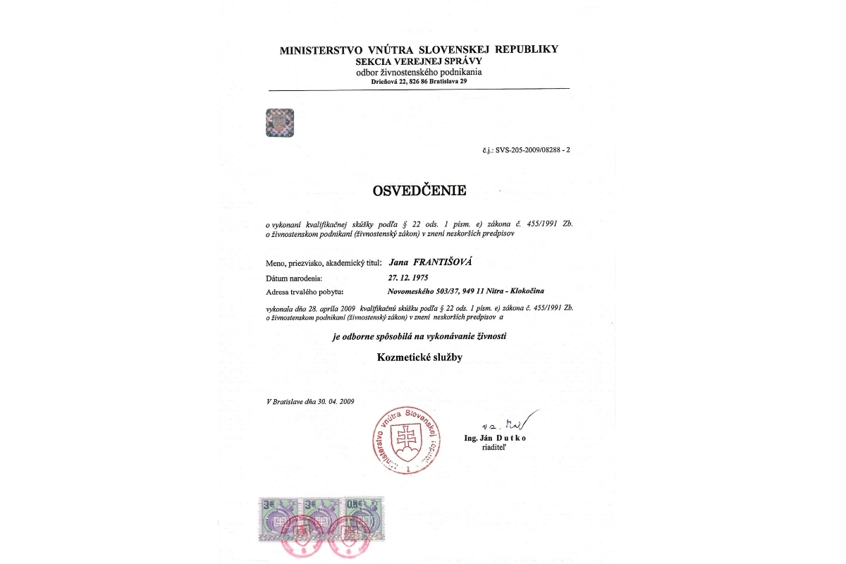 Osvedčenie potvrdzujúce odborné znalosti v rámci starostlivosti o pleť.  